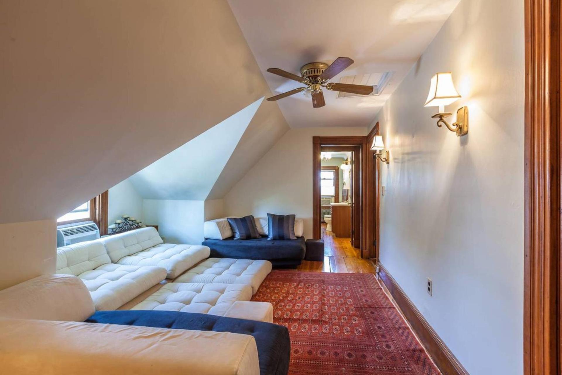 Charming Harvard Victorian Кембридж Экстерьер фото