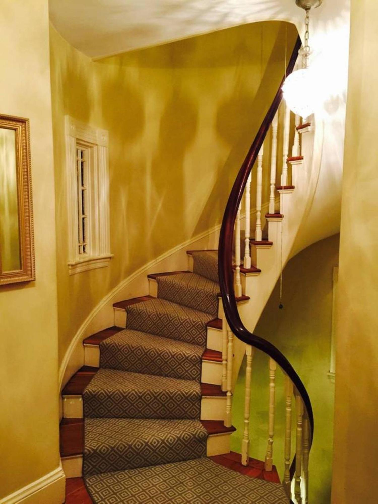 Charming Harvard Victorian Кембридж Экстерьер фото